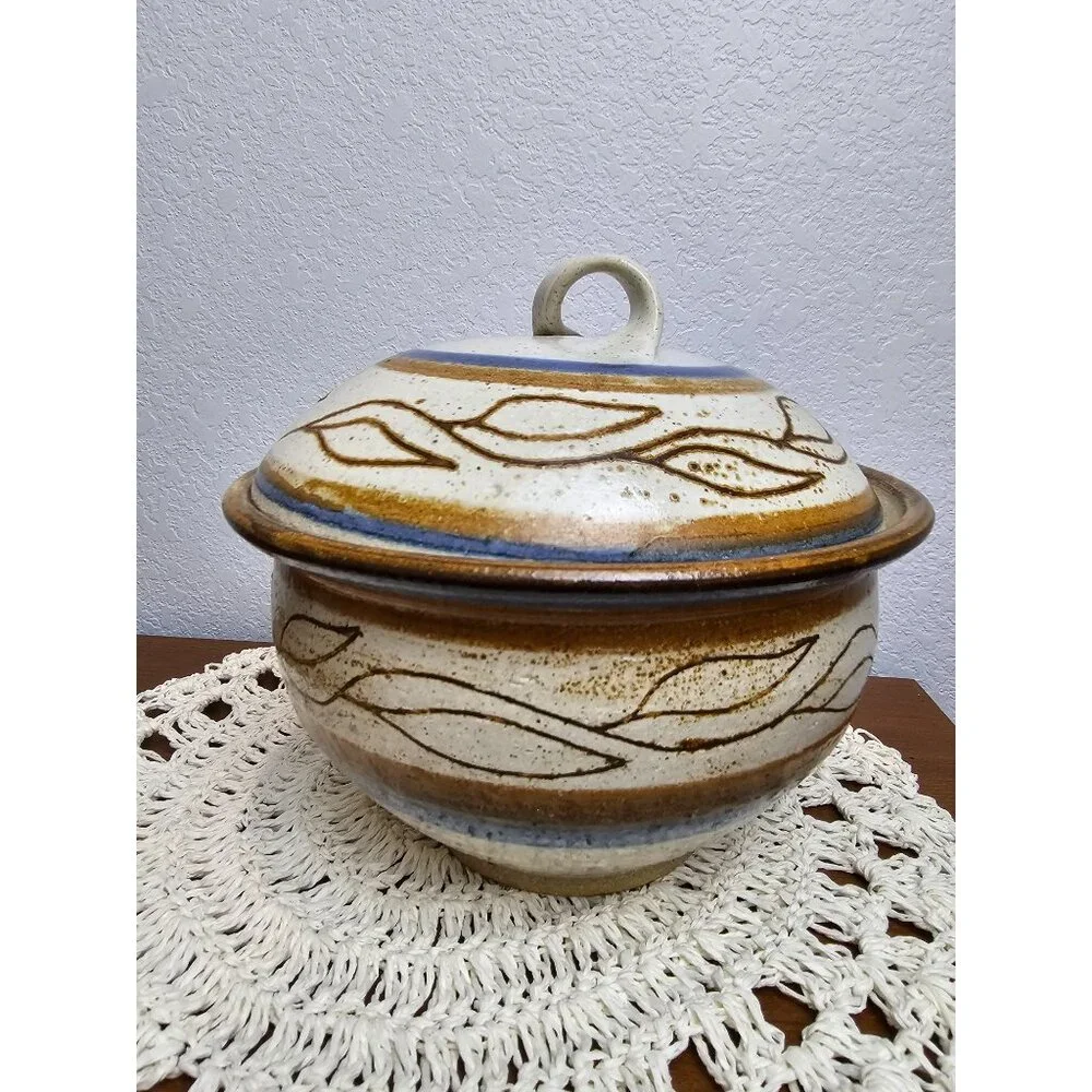 David Chohlidakis Ceramic Pottery Covered Casserole Dish, Serviceable‎